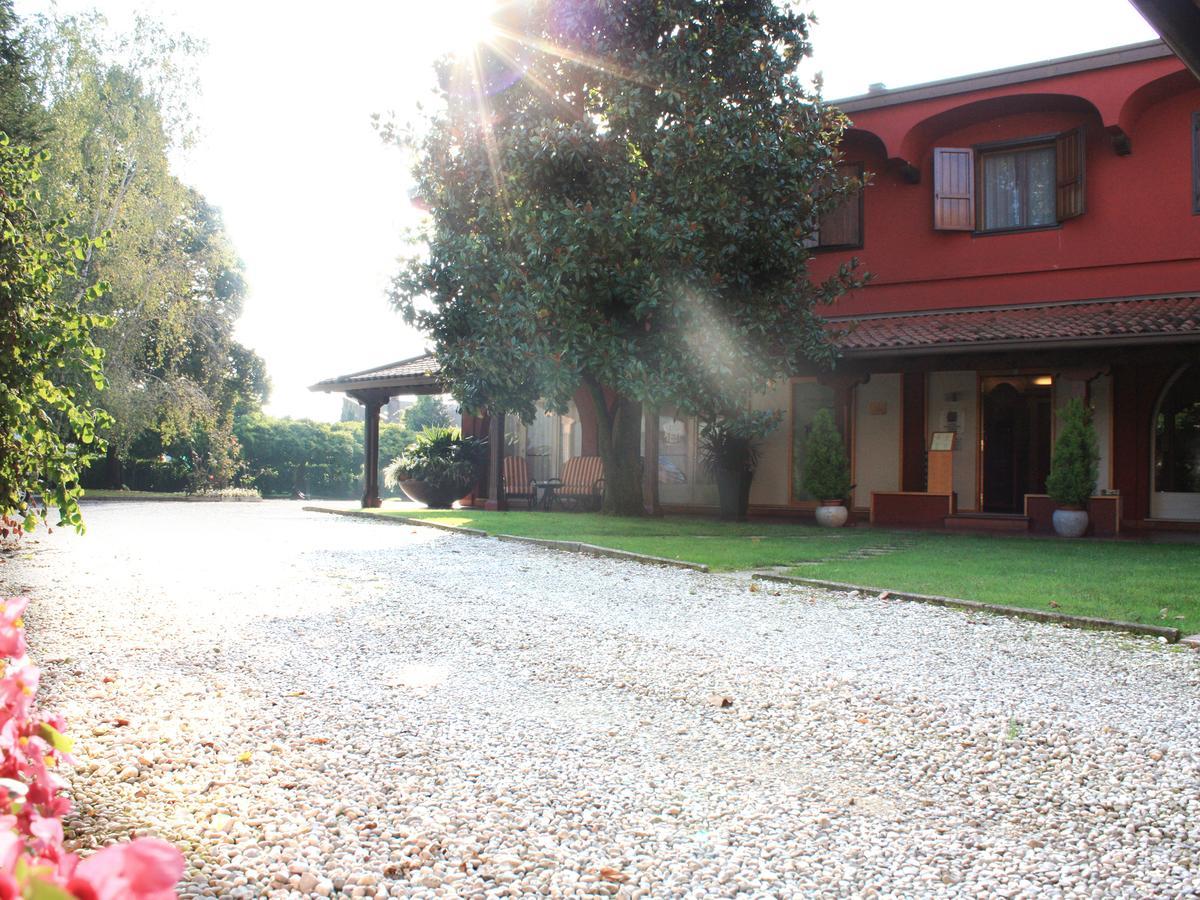 Hotel La Primula San Quirino Exteriör bild