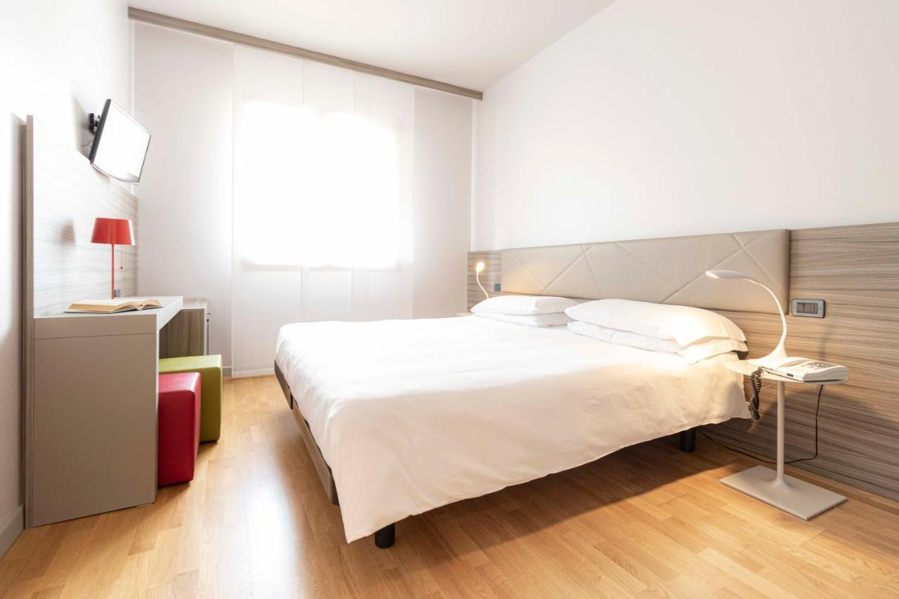 Hotel La Primula San Quirino Exteriör bild